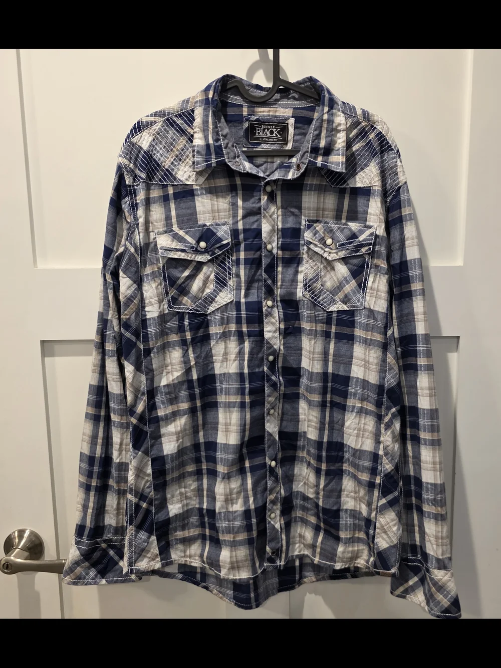 BKE Buckle Black Pearl Snap Shirt Mens L Athletic Fit Blue White Plaid Rodeo